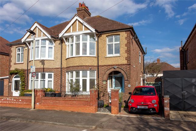 Sidney Road, Bedford, Bedfordshire, MK40 3 bed semi