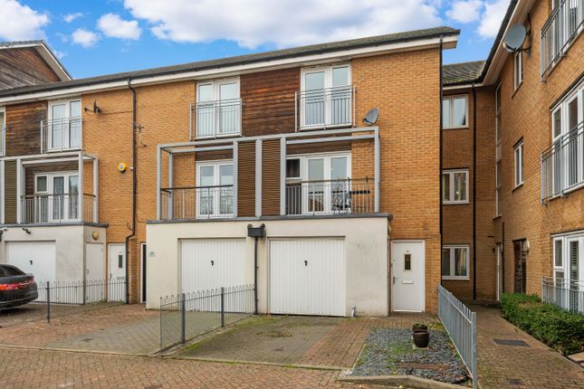 Heron Way, Wallington 3 bed townhouse for sale