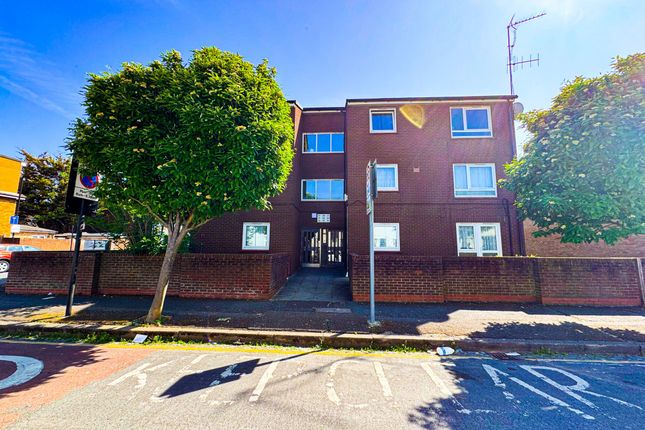 Burgess Road, London, E15 1 bed flat for sale