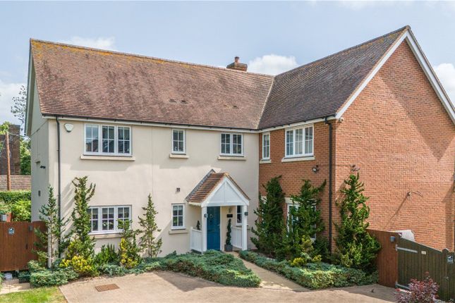 5 bed detached house