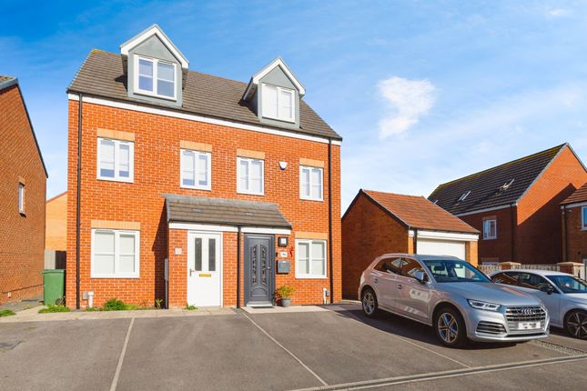 3 bedroom semi-detached house for sale