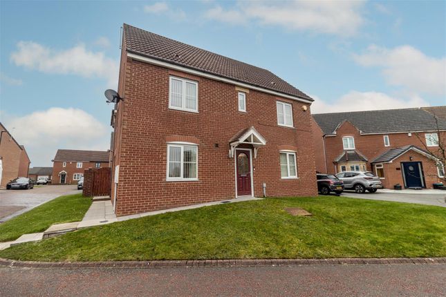 4 bed detached house