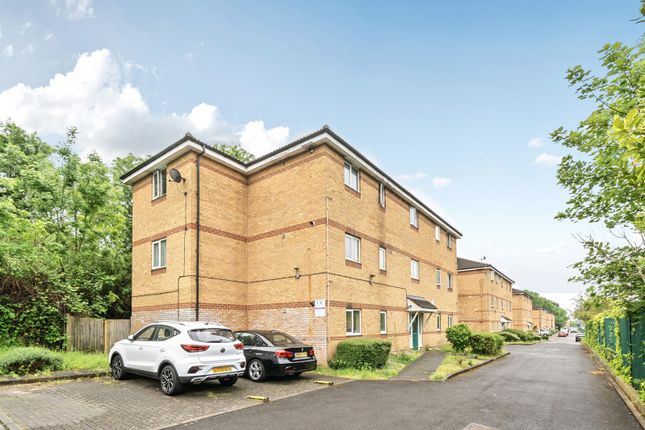 Acock Grove, Northolt 2 bed apartment for sale