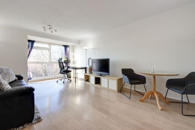 Heath Lodge, Bushey Heath, WD23 2 bed flat for sale