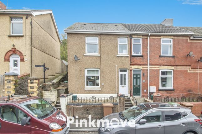 3 bed end terrace house