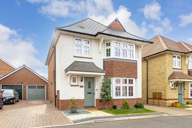 Pittman Drive, Basildon, SS16 3 bed detached house for sale