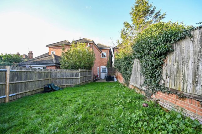 Woodbridge Road, Guildford, GU1 2 bed flat for sale
