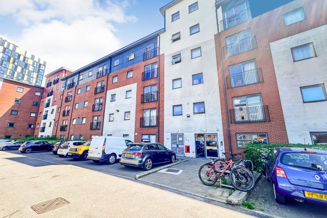 2 bedroom ground floor flat for sale