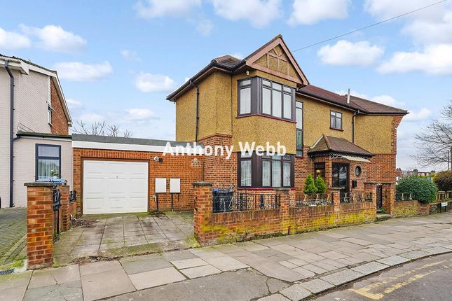Wolves Lane, Wood Green, N22 3 bed end of terrace house for sale
