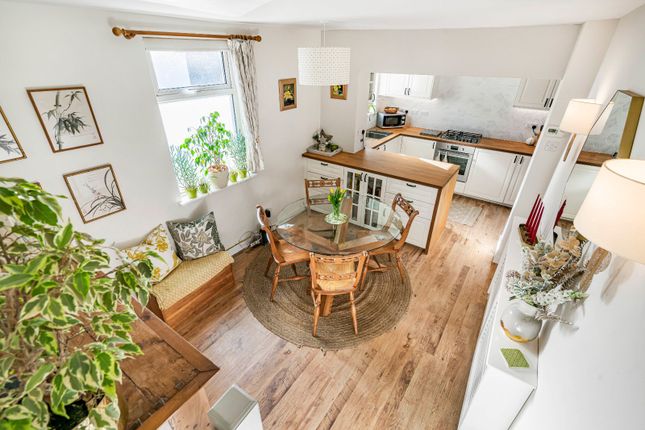 Duke Street, Cheltenham... 2 bed end of terrace house for sale