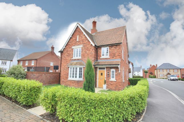 4 bed semi-detached house