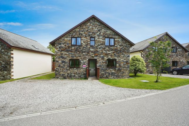 4 bed detached house