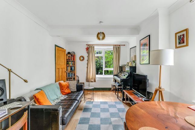 Summersby Road, Highgate 1 bed apartment for sale