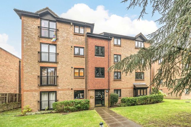 The Avenue, Surbiton KT5 2 bed flat for sale