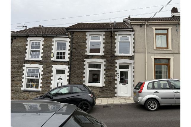 3 bed terraced house