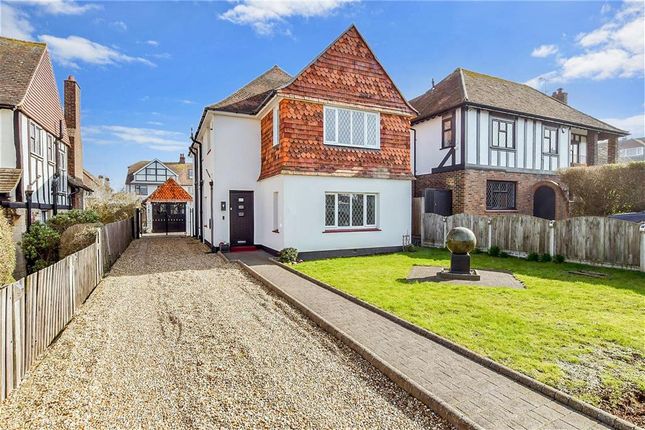 4 bed detached house