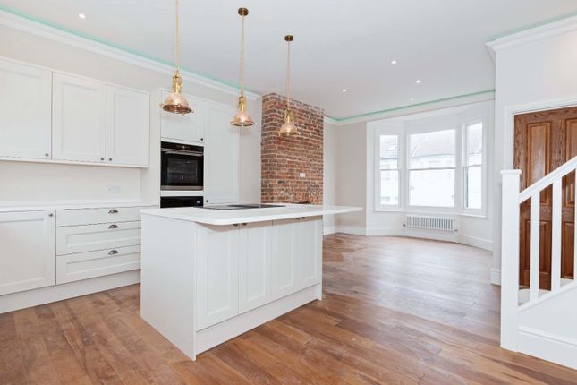 Blatchington Road, Hove 2 bed apartment for sale