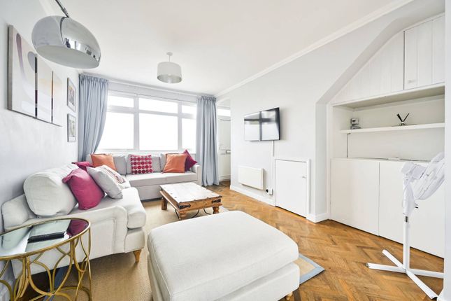 Wandsworth Bridge Road, Fulham... 2 bed flat for sale