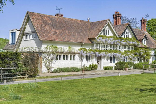 5 bed semi-detached house