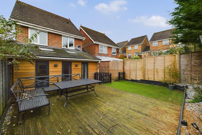Westerham Walk, Calne SN11 4 bed detached house for sale