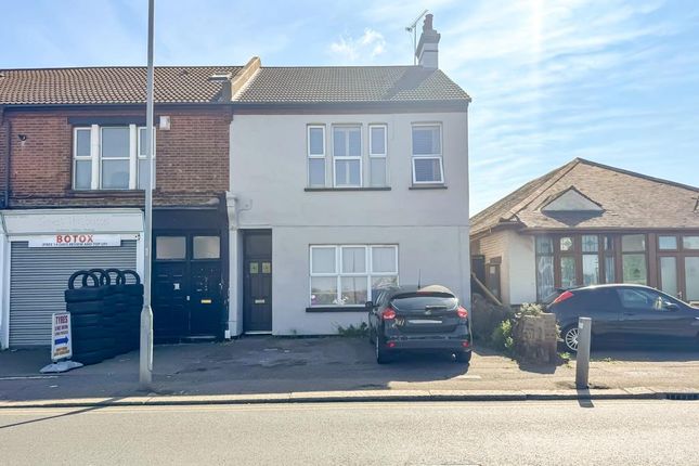3 bedroom flat for sale