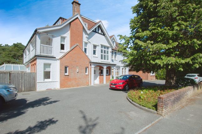 2 bedroom ground floor flat for sale