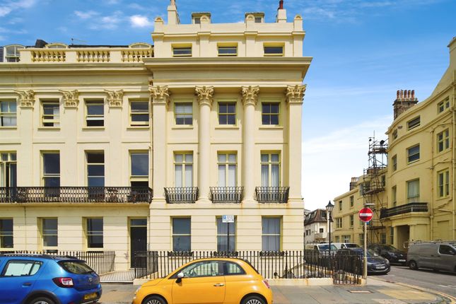 2 bedroom ground floor flat for sale