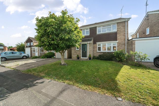 4 bedroom link detached house for sale