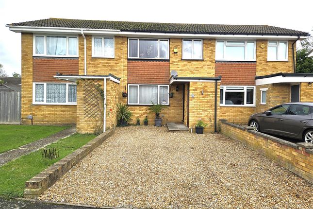 Newton Way, Tongham 3 bed terraced house for sale