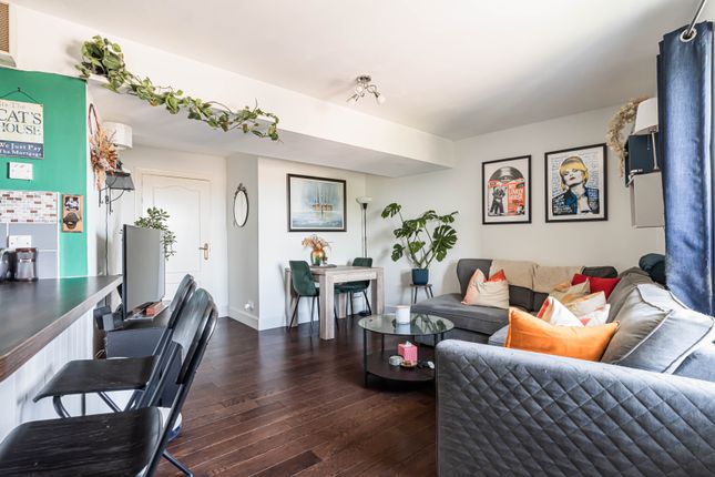 2 bed flat