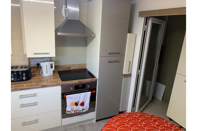 1 bedroom semi-detached house for sale