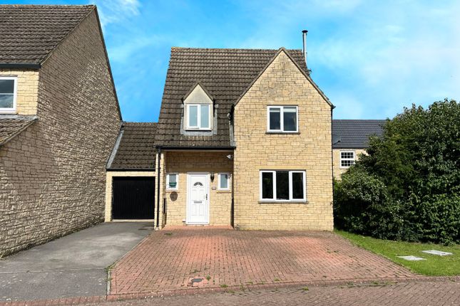 4 bed link detached house