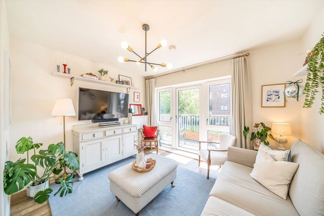 Springfield Drive, London SW17 1 bed flat for sale