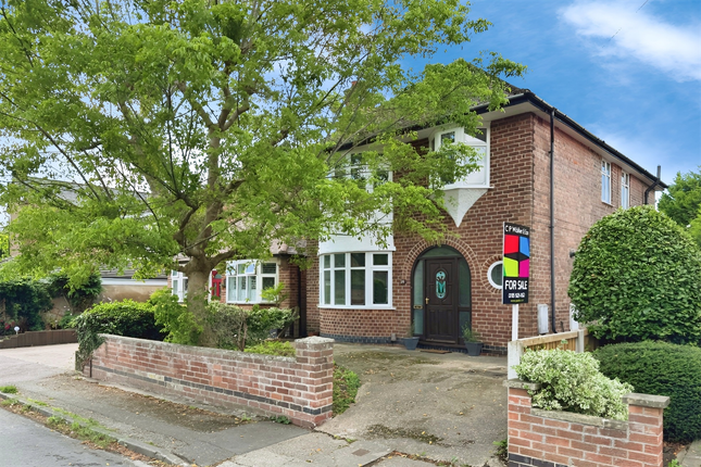 26 Gwenbrook Avenue, Chilwell, NG9 4BA 3 bed detached house for sale