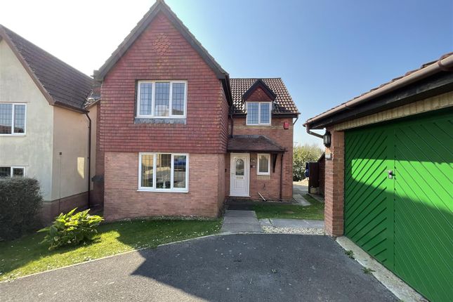 4 bed detached house