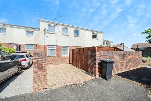 3 bedroom link detached house for sale
