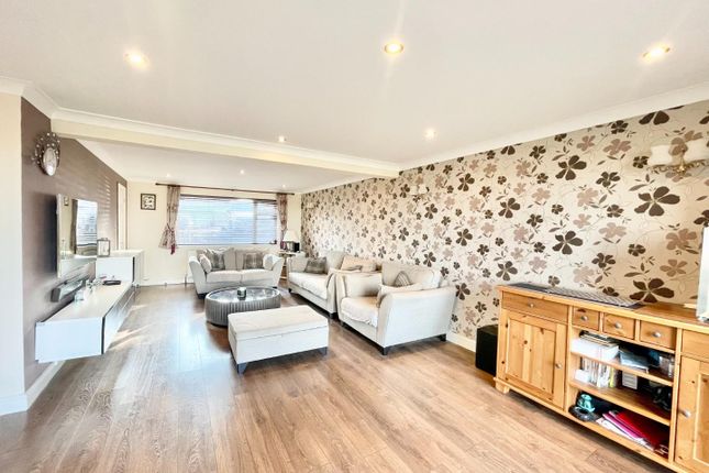 Gilman Crescent, Windsor SL4 4 bed detached house for sale