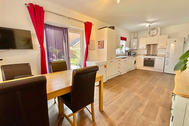 4 bed detached house