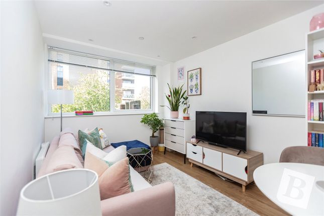 South Street, Romford, RM1 1 bed apartment for sale