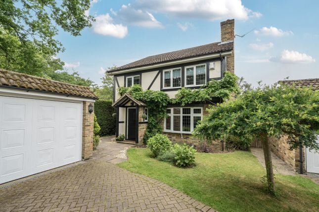 Westfield Road, Surrey GU22 4 bed detached house for sale