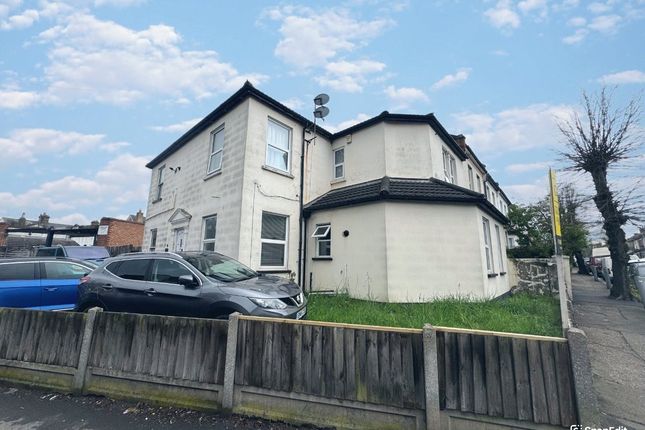 4 bed maisonette
