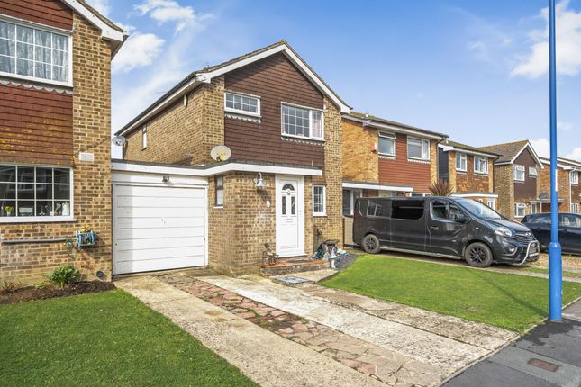 Gainsborough Drive, Selsey, PO20 3 bed detached house for sale