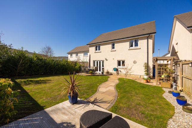 5 bedroom detached villa for sale