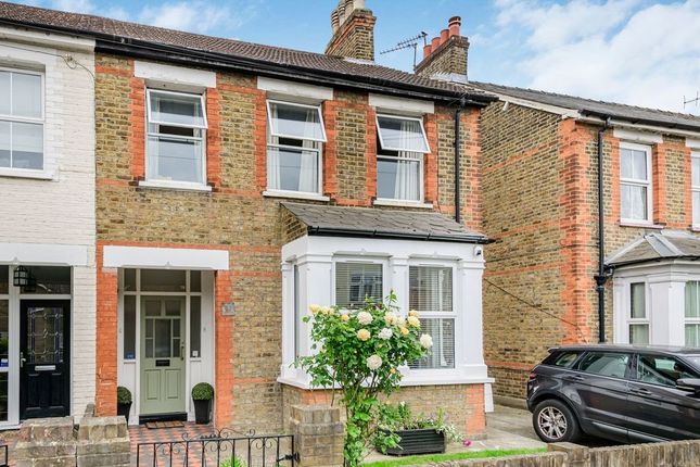 Woodthorpe Road, Ashford, TW15 2 bed flat for sale