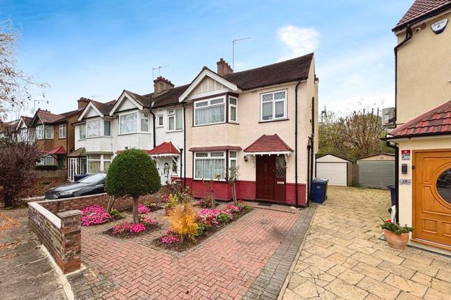 Fairfield Crescent, Edgware 3 bed end of terrace house for sale