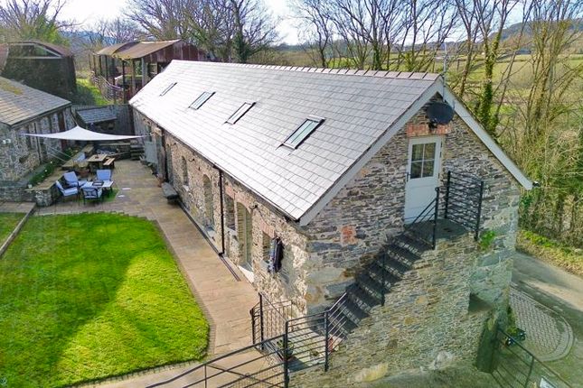 Dolwyd 4 bed detached house for sale