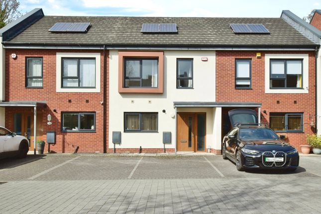 2 bedroom mews property for sale