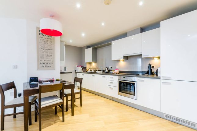 Webber Street, Southwark, London, SE1 2 bed flat for sale