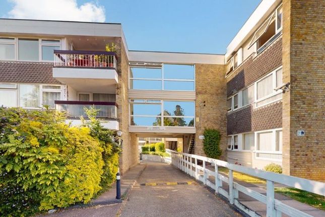 Hurstcombe, Buckhurst Hill IG9 2 bed apartment for sale