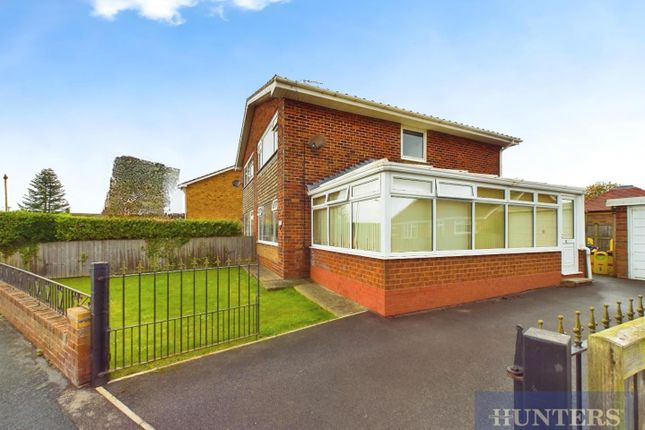 West Garth, Cayton, Scarborough, YO11... 3 bed semi